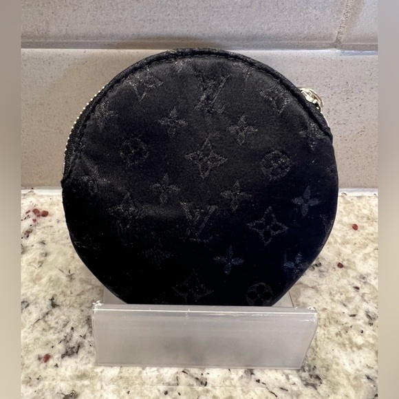 EUC Authentic Louis Vuitton Satin Conte Apple Coin Pouch - Picture 4 of 12